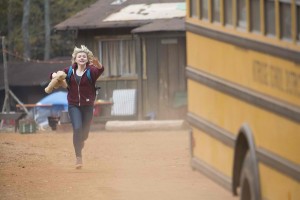 The 5th Wave sets emotional story within alien invasion