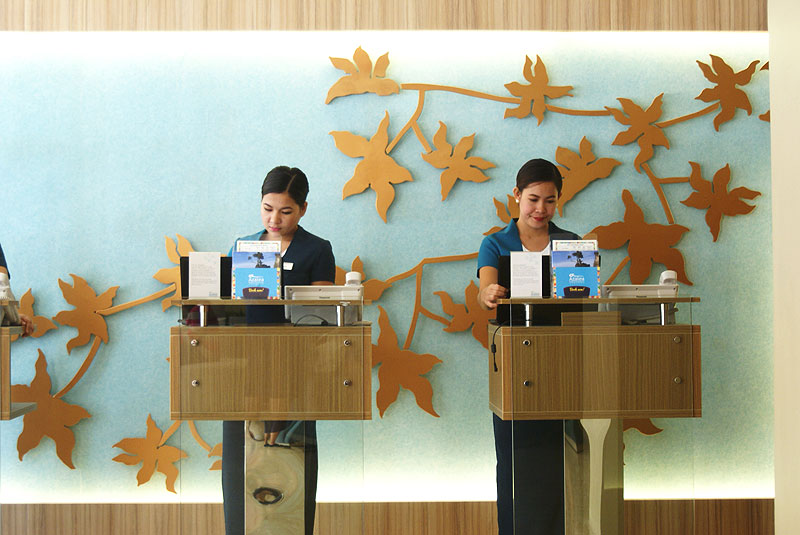 Efficient front desk officers are ready to help you with your accommodations.