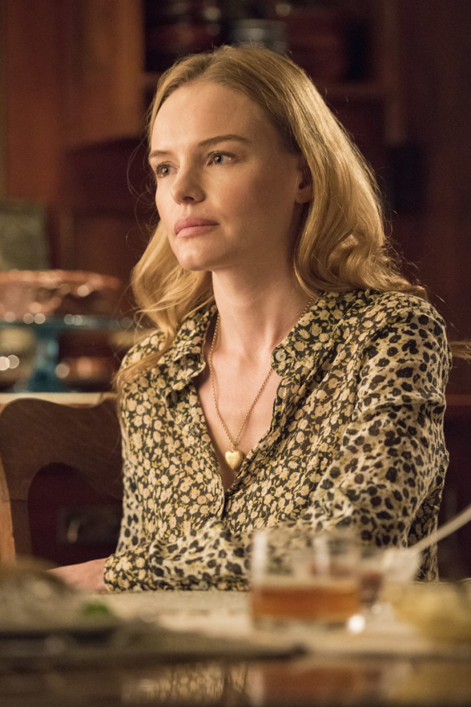 kate bosworth in LIFE ON THE LINE