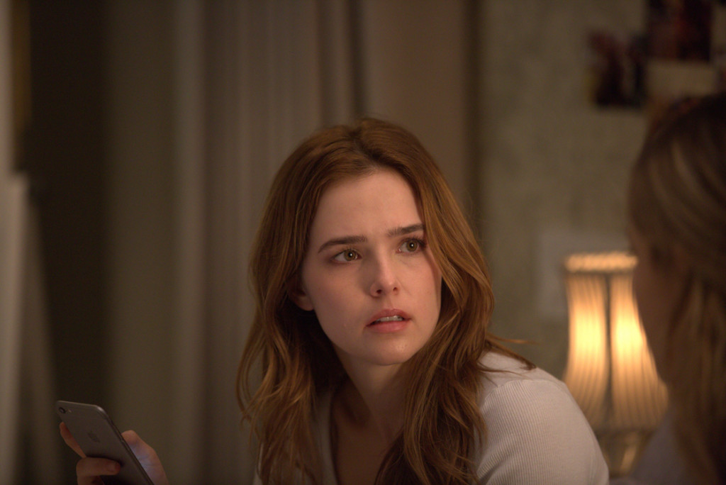 zoey deutch in BEFORE I FALL (1)