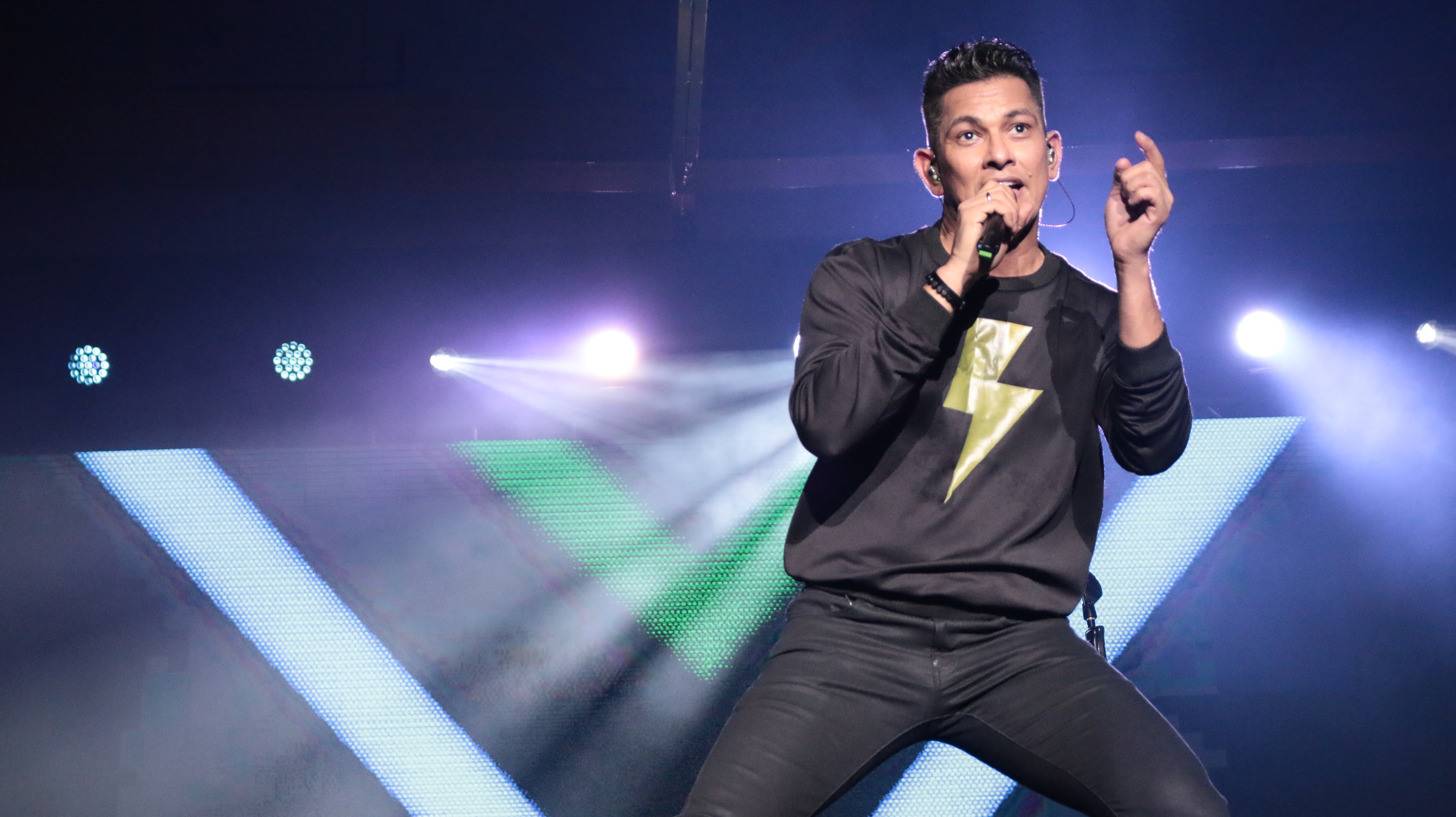 IN PHOTOS: Gary Valenciano displays ‘pure energy’ at comeback concert