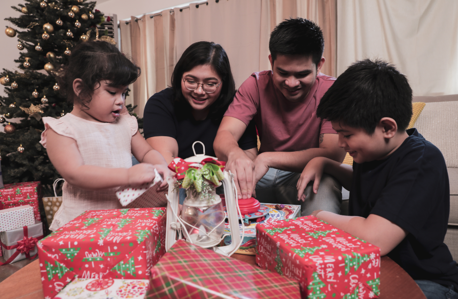Filipino Christmas family