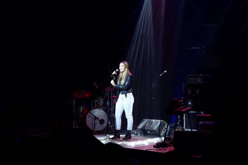 Opening Act - ANDREAH
