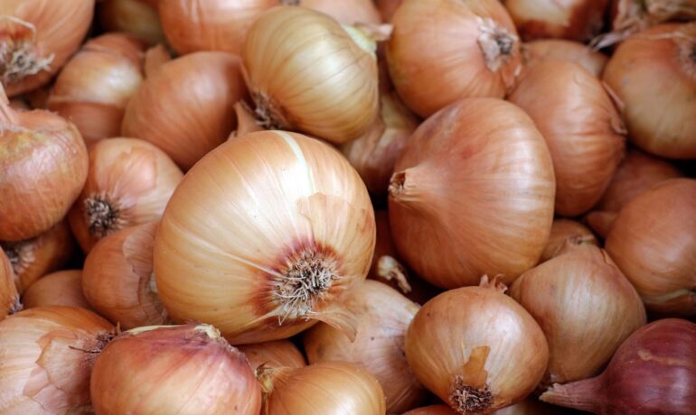 An Australian grocery store is now selling ‘tearless onions’ pop inqpop