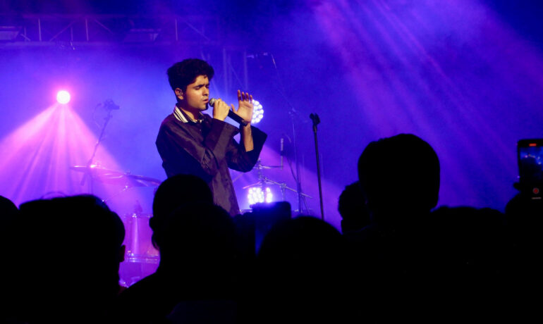 Dhruv hypes up his fans during his debut stage in Manila pop inqpop
