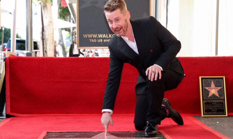 'Home Alone' star Macaulay Culkin receives the Hollywood Walk of Fame star pop inqpop