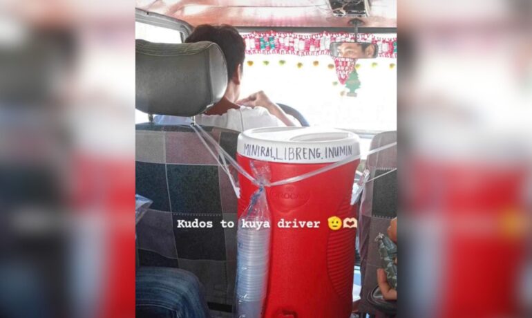 Jeepney driver in Tarlac gives free mineral water to passengers