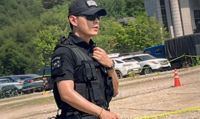 BTS' V spotted patrolling at a festival, astonishes fans