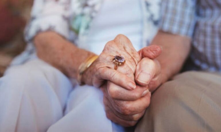 95-year-old man marries 90-year-old long-time love